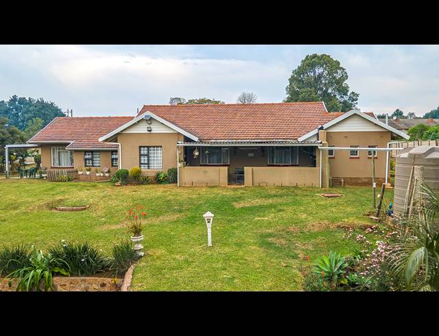 5 BEDROOM HOUSE FOR SALE IN GILLITTS